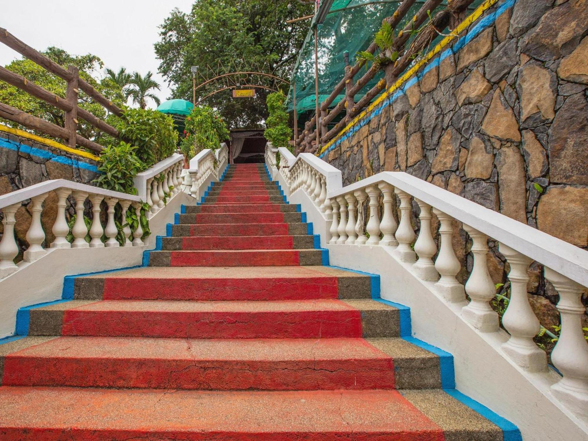 Oyo 588 Sunrock Resort Antipolo Exterior photo